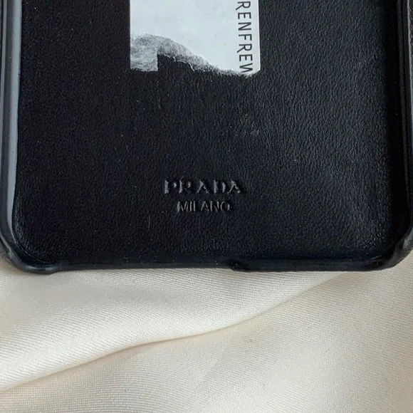 PRADA phone case - Picture 5 of 8